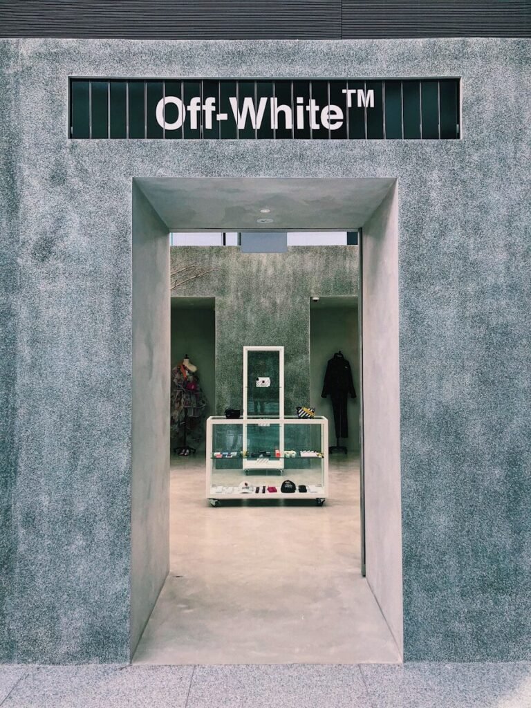 Off White